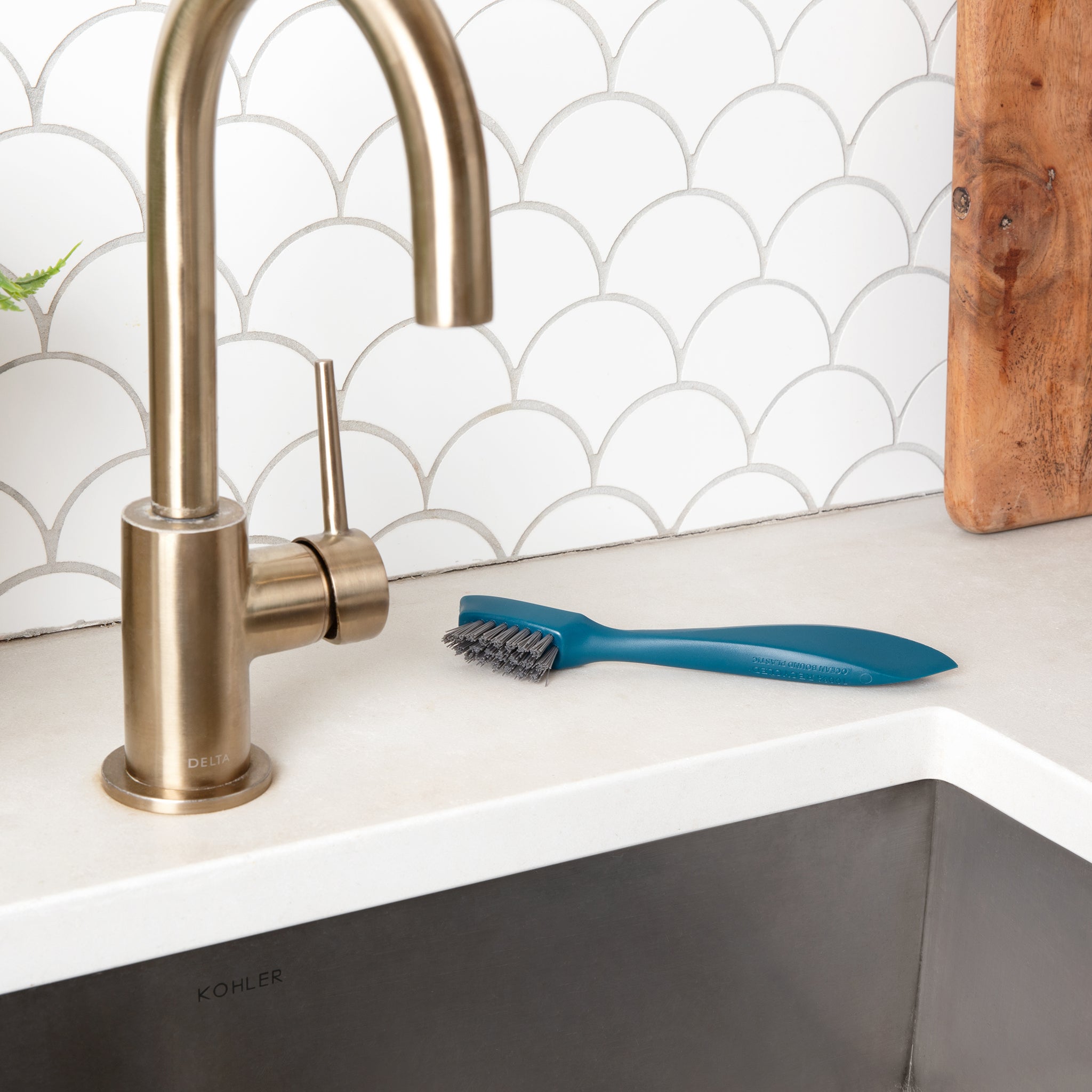 Clean Ocean Grout Brush